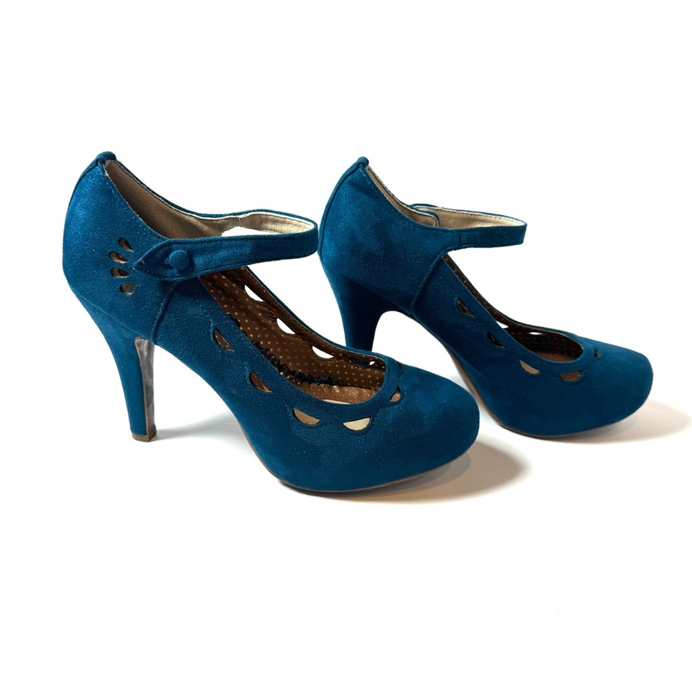 Bettie Page by Ellie Pumps Faux suede color peacock